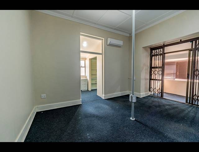 5 BEDROOM HOUSE FOR SALE IN ESSENWOOD